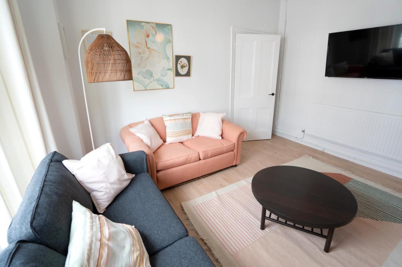 Beautiful Family Home In The Heart Of Swansea Exterior foto
